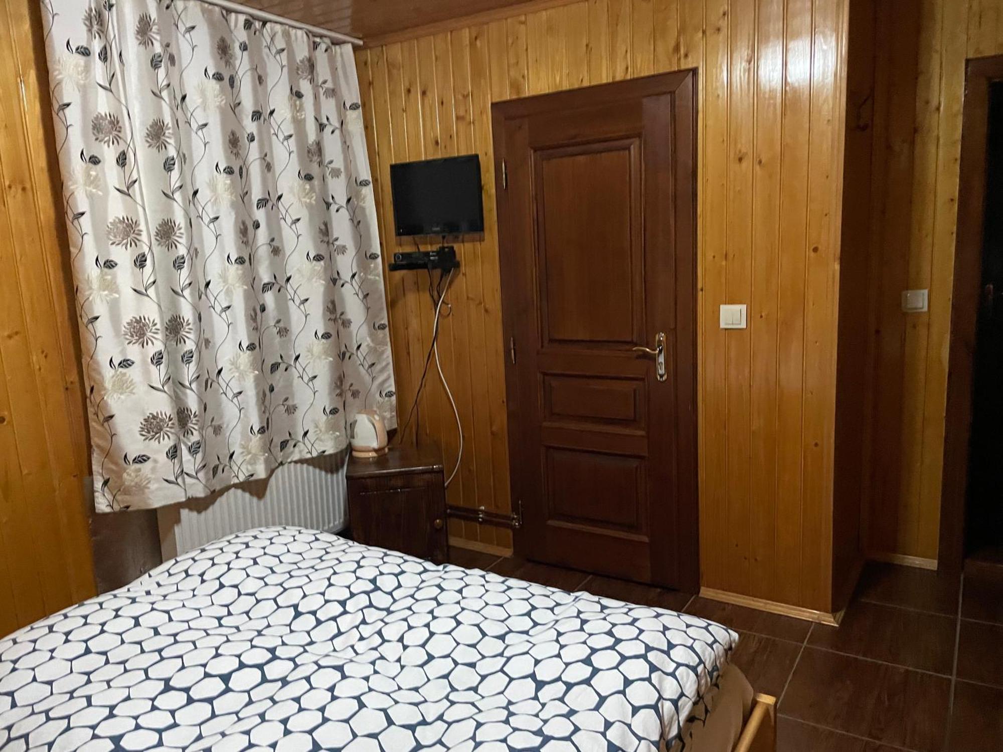 Guest House Nad Tisou Tiszaborkút Kültér fotó